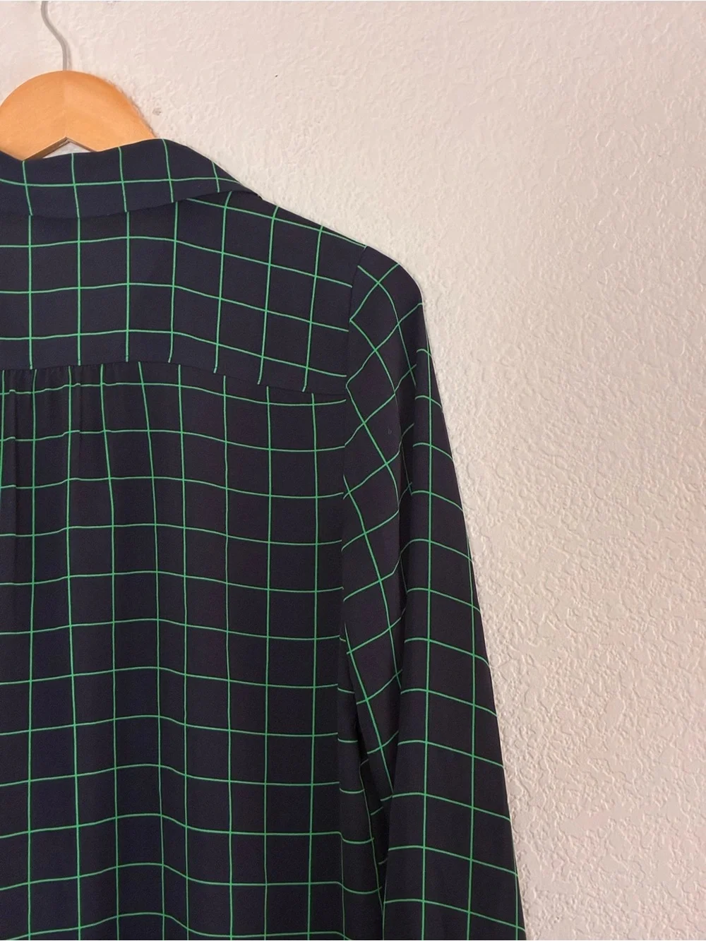 J. Crew | Navy and green airy lightweight long sleeve button front blouse small